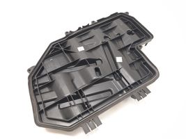 Audi RS6 C6 Tapa de caja de fusibles 4F1907614