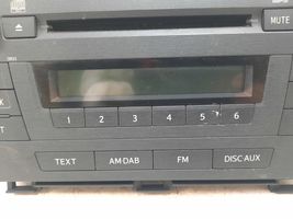 Toyota Prius (XW30) Radio/CD/DVD/GPS-pääyksikkö 8612047330