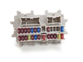 Nissan Navara D40 Fuse module 1052918