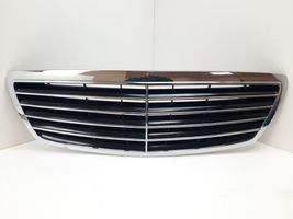 Mercedes-Benz S W220 Etusäleikkö A2208800583