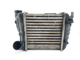 Audi A4 S4 B7 8E 8H Chłodnica powietrza doładowującego / Intercooler 8E0145805R