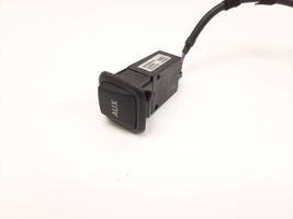 Audi A5 8T 8F Câble adaptateur AUX 8K0035474A