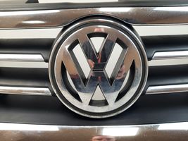 Volkswagen PASSAT CC Griglia superiore del radiatore paraurti anteriore 3C8853651