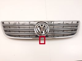 Volkswagen Phaeton Etupuskurin ylempi jäähdytinsäleikkö 