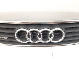 Audi A6 S6 C5 4B Etupuskurin ylempi jäähdytinsäleikkö 4B0853651A