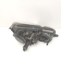 Mercedes-Benz E W211 Lampa przednia 15435900