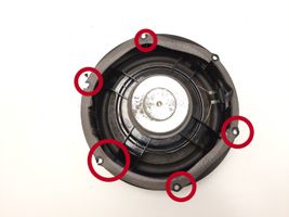 Volkswagen Touareg I Rear door speaker 