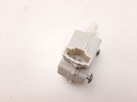 Volkswagen PASSAT B7 Fuel tank cap lock motor 3AA010773