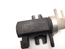 Volkswagen PASSAT B5 Vacuum valve 1H0906627A