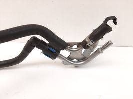 Subaru Forester SJ Tuyau d'alimentation conduite de carburant K5T48592