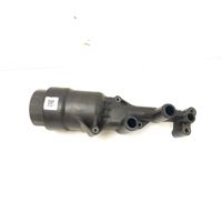 Mercedes-Benz Sprinter W906 Supporto di montaggio del filtro dell’olio 70321178