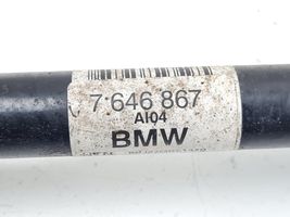 BMW 2 F46 Półoś tylna 7646867