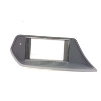 Mercedes-Benz E C207 W207 Verkleidung Radio / Navigation A2076800036