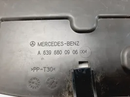 Mercedes-Benz Vito Viano W639 Muut kojelaudan osat A6396800906