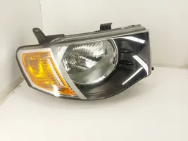 Mitsubishi L200 Lampa przednia 