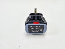 Toyota Prius (XW50) Sensore d’urto/d'impatto apertura airbag 8983A47010