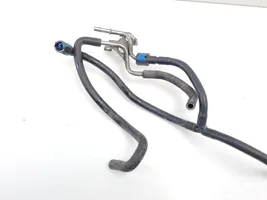 Subaru Forester SJ Tuyau d'alimentation conduite de carburant 