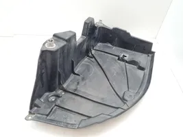 Toyota Prius (XW50) Protector/cubierta de la carrocería inferior del parachoques trasero 5839947030