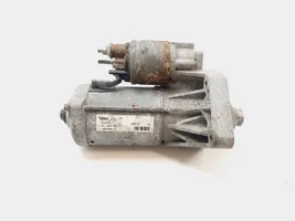 Opel Vivaro Starter motor 233000106R