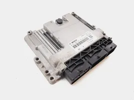 Renault Trafic III (X82) Sterownik / Moduł ECU 0281033357