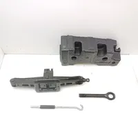 Hyundai Santa Fe Tool set 091492B050