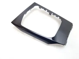 BMW 3 G20 G21 Rivestimento in plastica cornice della leva del cambio 6807239