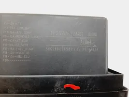 Nissan Qashqai Boîte à fusibles 284B7JD000
