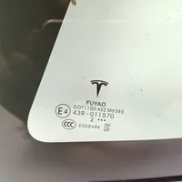 Tesla Model 3 Finestrino/vetro retro 151497801B