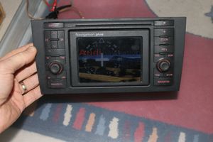 Audi A6 S6 C5 4B Panel / Radioodtwarzacz CD/DVD/GPS 4B0035192K