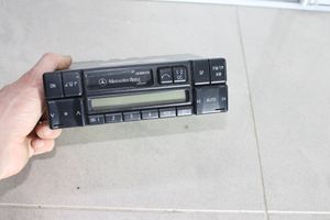 Mercedes-Benz E W124 Panel / Radioodtwarzacz CD/DVD/GPS 0038206286