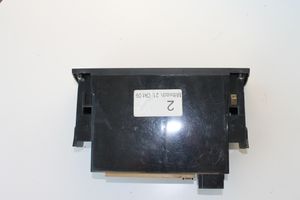 Audi A4 S4 B5 8D Panel klimatyzacji 8D0820043Q