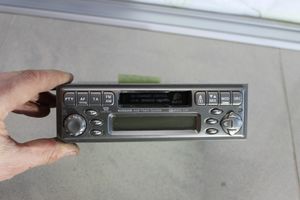 Nissan X-Trail T30 Радио/ проигрыватель CD/DVD / навигация 281138H300