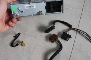 Audi A4 S4 B6 8E 8H Connecteur radio EUR ISO 357035447