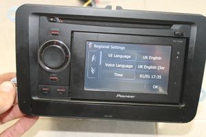 Volkswagen Golf VI Panel / Radioodtwarzacz CD/DVD/GPS 