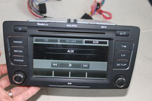 Skoda Yeti (5L) Radio / CD-Player / DVD-Player / Navigation 1Z0035156F