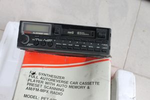 Mercedes-Benz E W124 Radio/CD/DVD/GPS-pääyksikkö PET972