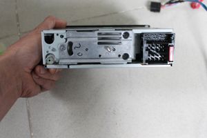 Mercedes-Benz E W124 Radio/CD/DVD/GPS-pääyksikkö 7646050510