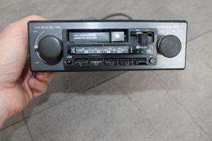Peugeot 404 Panel / Radioodtwarzacz CD/DVD/GPS 