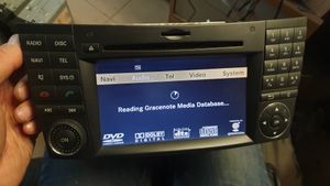 Mercedes-Benz E W211 Unità principale autoradio/CD/DVD/GPS A2118708994