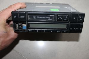 Mercedes-Benz E W124 Radio/CD/DVD/GPS-pääyksikkö 0038206286