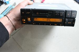 Mercedes-Benz E W124 Radio/CD/DVD/GPS-pääyksikkö 0038206286