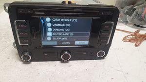 Volkswagen Tiguan Unité principale radio / CD / DVD / GPS 3C8035279B