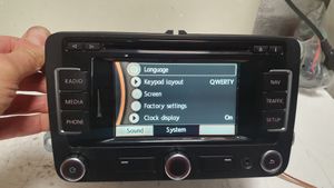 Volkswagen Multivan T5 Radio / CD/DVD atskaņotājs / navigācija 3C0035279