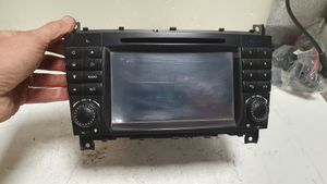 Mercedes-Benz Sprinter W906 Radio/CD/DVD/GPS-pääyksikkö DT7069DA066