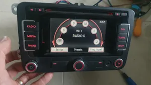 Volkswagen Golf VI Panel / Radioodtwarzacz CD/DVD/GPS 3C0035270