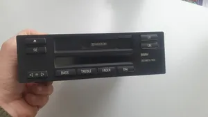 BMW 7 E38 Radio / CD/DVD atskaņotājs / navigācija 8352863