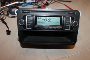 Volkswagen Caddy Radio/CD/DVD/GPS-pääyksikkö 1K0035156A