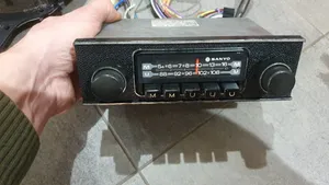 Mercedes-Benz W123 Radija/ CD/DVD grotuvas/ navigacija SANYO