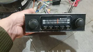 Mercedes-Benz W123 Radija/ CD/DVD grotuvas/ navigacija SANYO