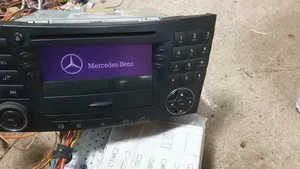 Mercedes-Benz E W211 Unità principale autoradio/CD/DVD/GPS A2118273842